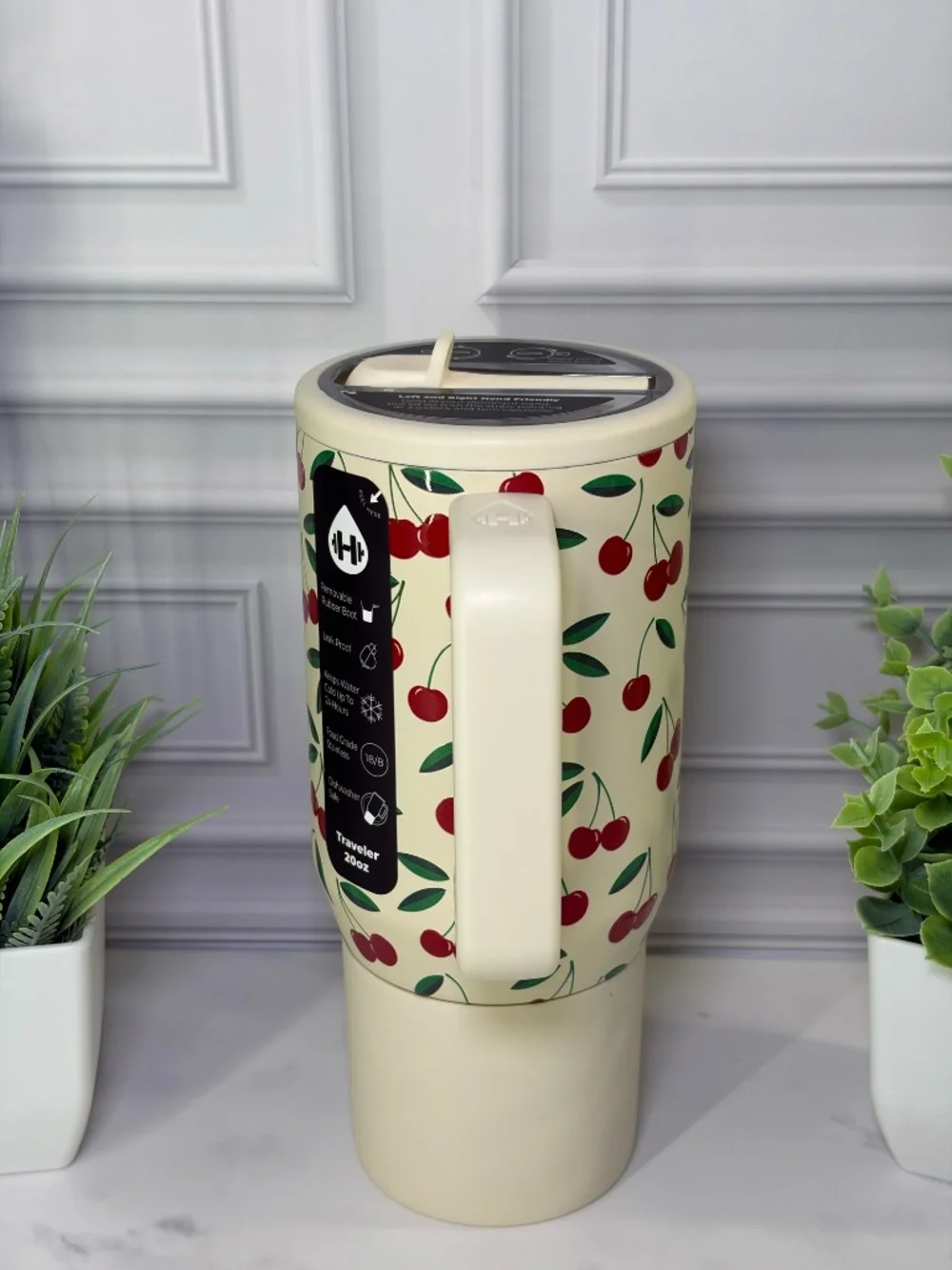 HydroJug Cherries 20oz Traveler BNWT